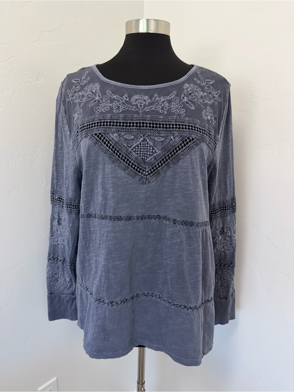 Sundance Slate Blue Embroidered Long Sleeve Lace-Detail Eden's Top Size XL